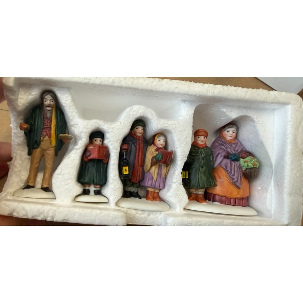 Vintage‎ Department 56 Carolers On The Doorstep Set/4 The Heritage Village 93